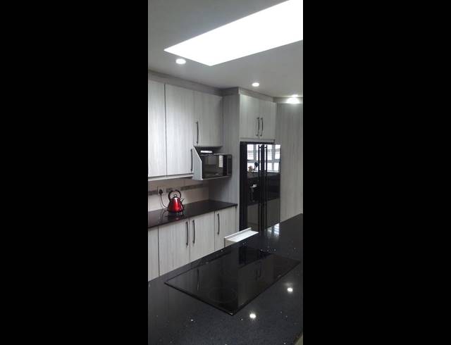 3 BEDROOM HOUSE FOR SALE IN KENSINGTON